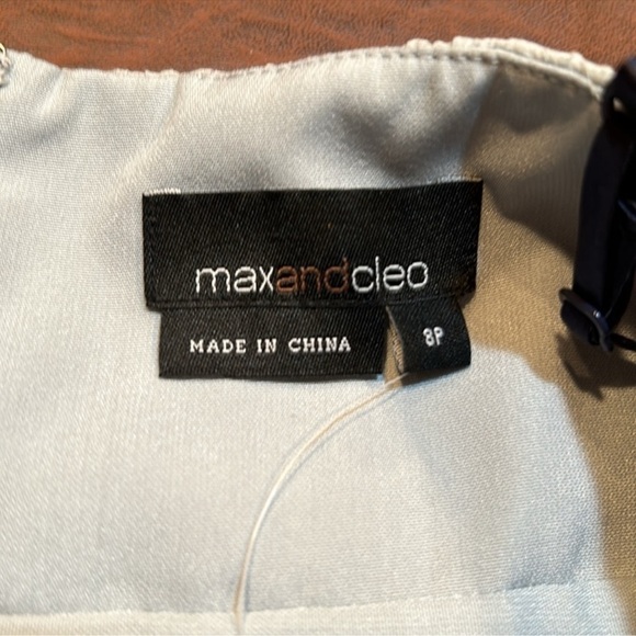 MAXANDCLEO Gorgeous 100% Silk Formal
Strapless Dress Size 8P - Picture 7 of 9